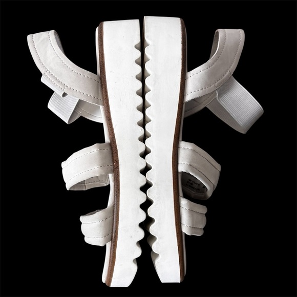 Stylus | Beige Platform Sandals | Padded Straps | Size 10 - Picture 5 of 8